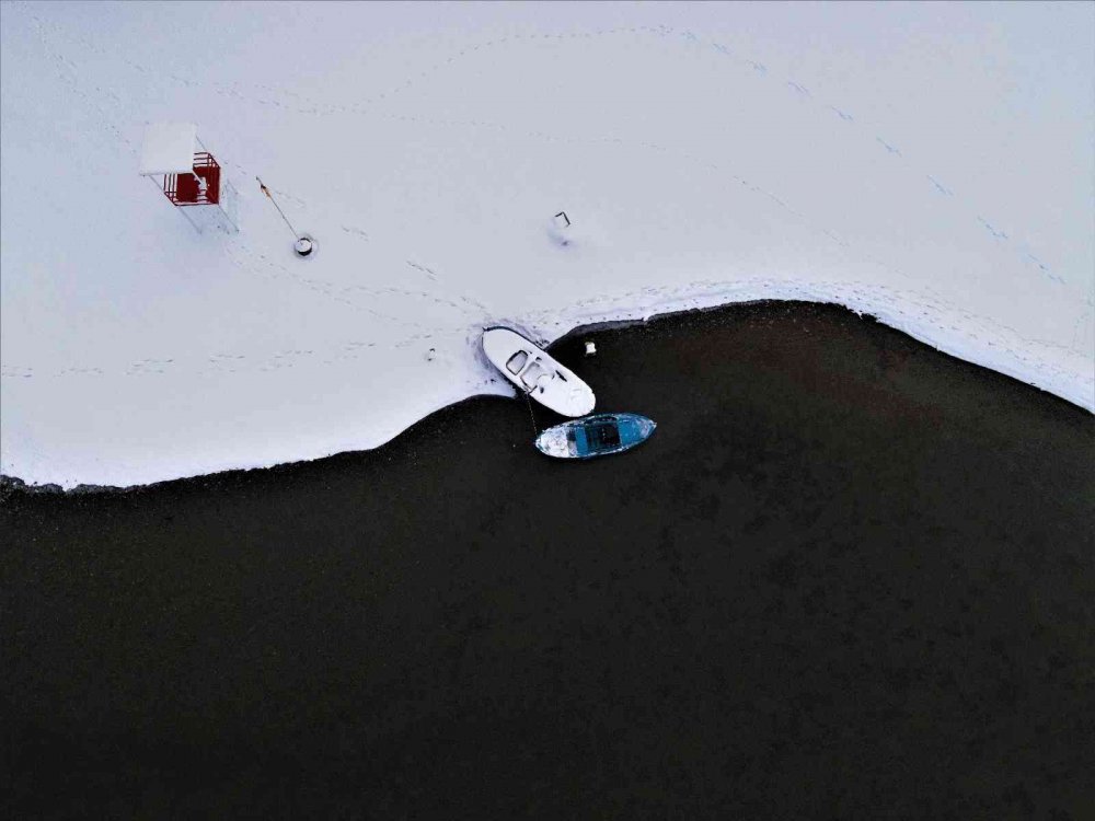 Doğunun gizli denizi Hazar Gölü’nde kış güzelliği