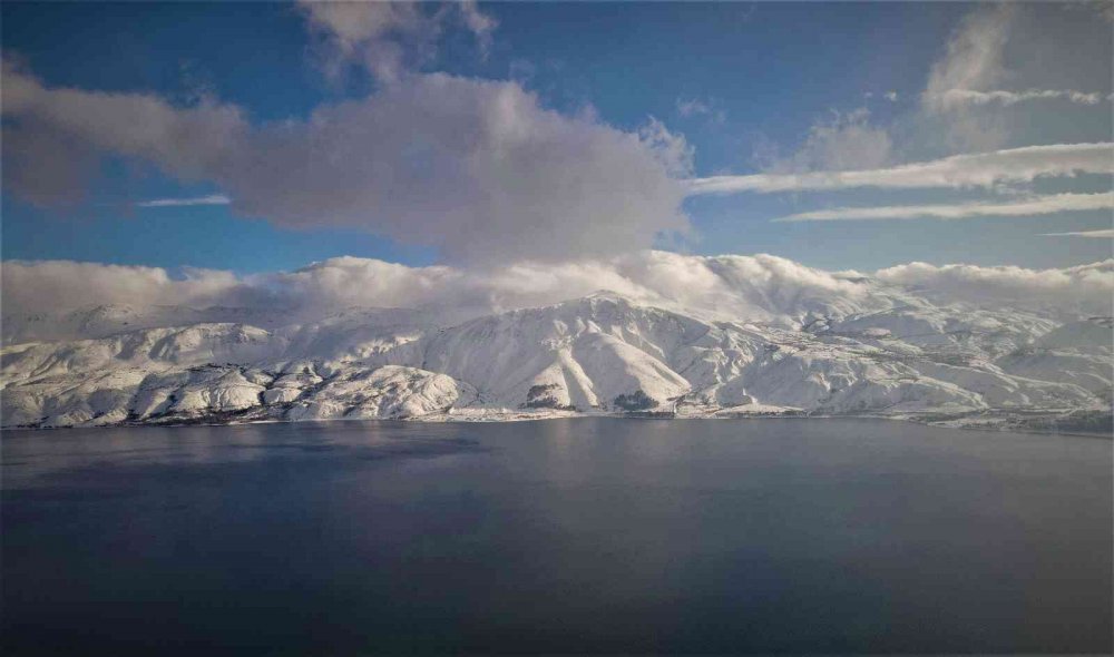 Doğunun gizli denizi Hazar Gölü’nde kış güzelliği