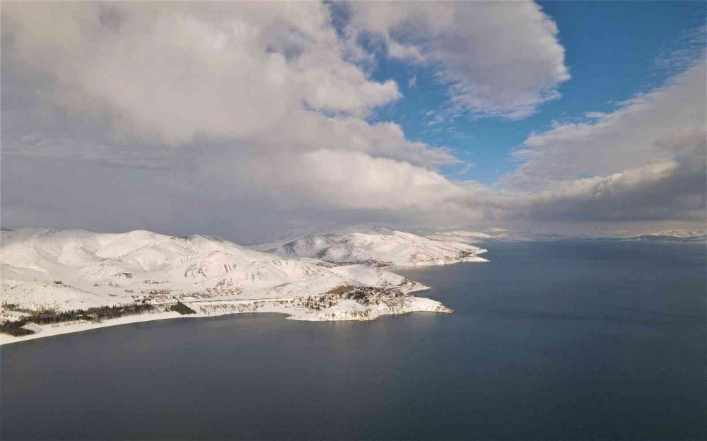 Doğunun gizli denizi Hazar Gölü’nde kış güzelliği