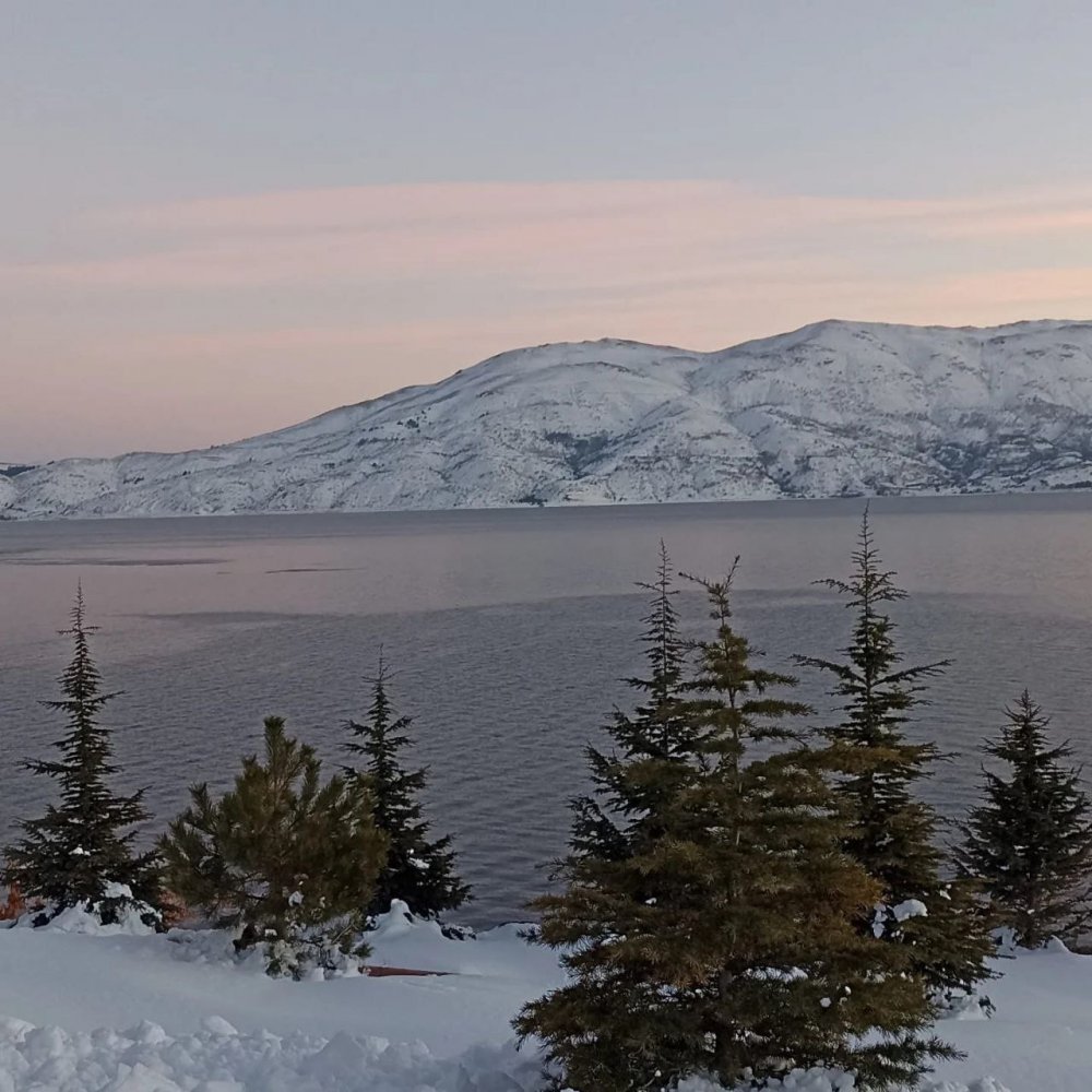 Doğunun gizli denizi Hazar Gölü’nde kış güzelliği