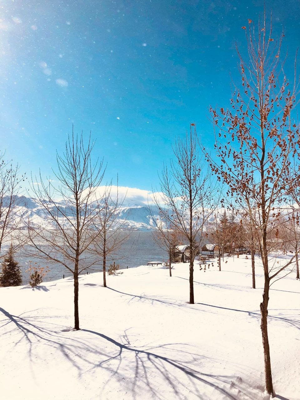 Doğunun gizli denizi Hazar Gölü’nde kış güzelliği