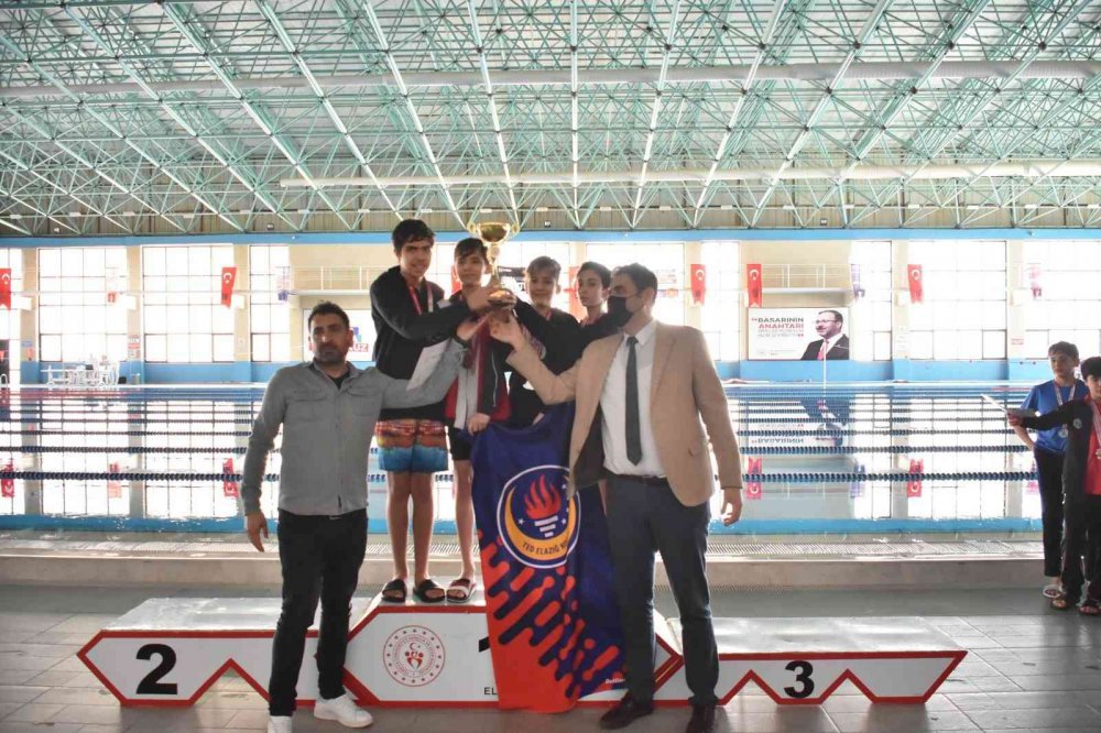 Okul sporları yıldızlar yüzme yarışları tamamlandı.