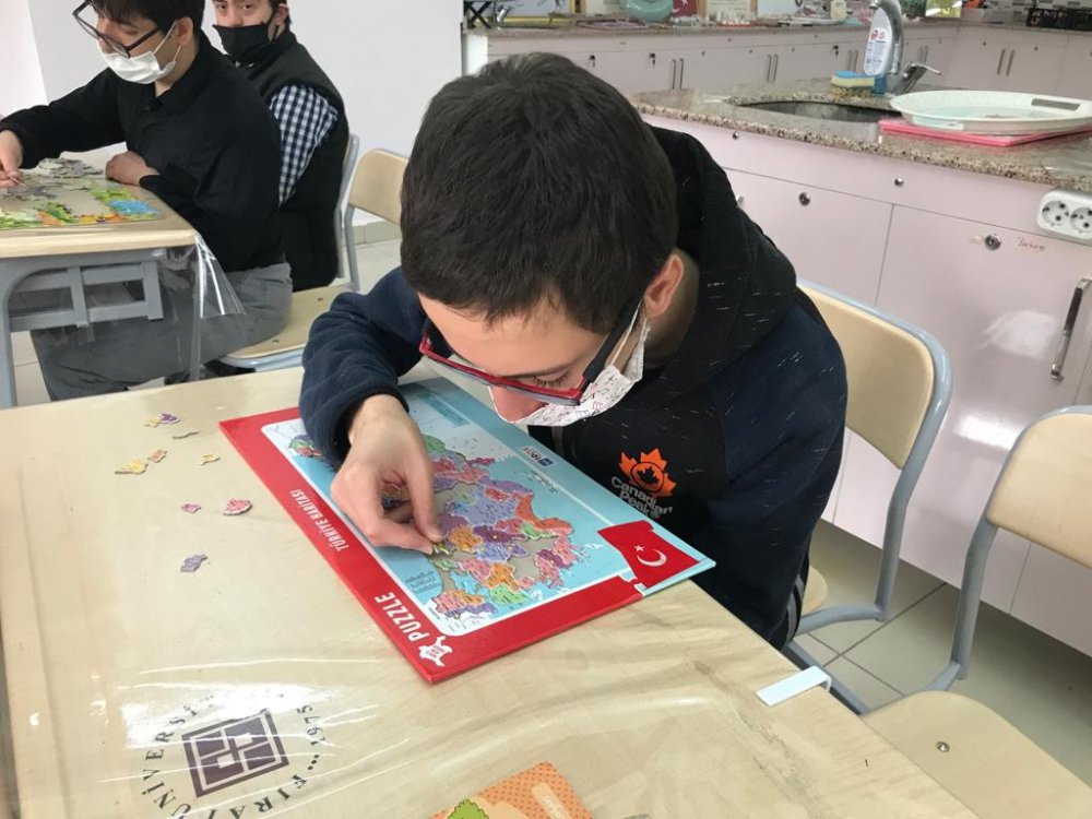 Özel çocuklar hayata tekrar kazandırılıyor