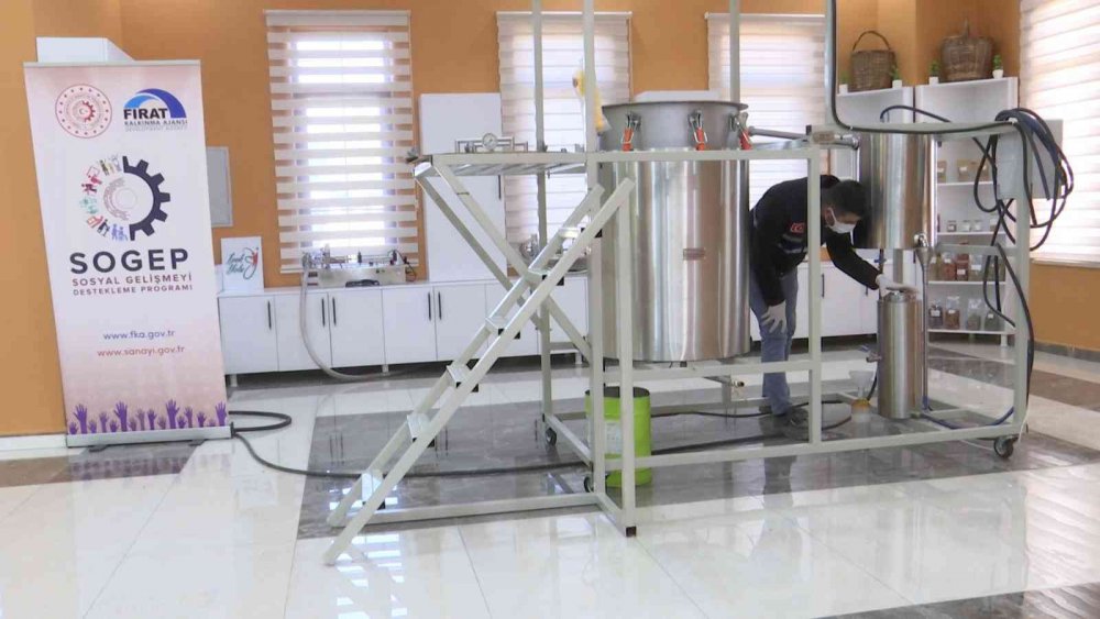 Ürettikleri bitki çayı ve sebze tohumlarını Cumhurbaşkanı Erdoğan’a gönderiliyorlar