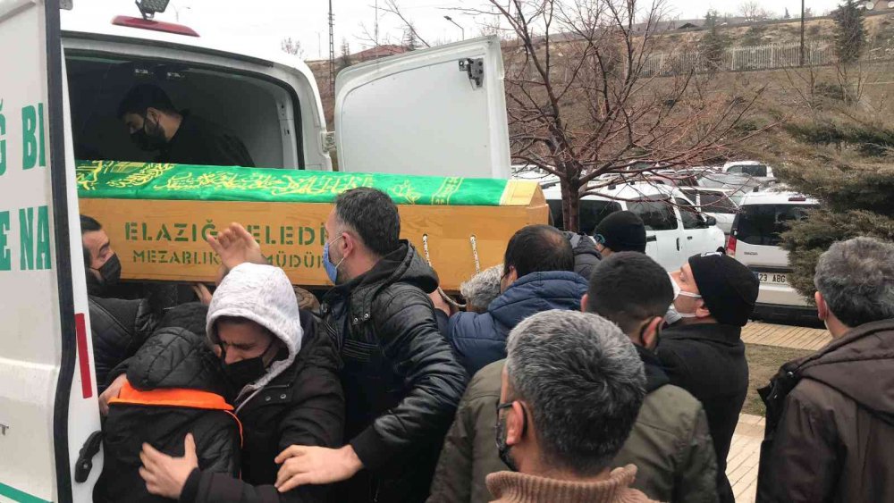 Elazığ’da 5 ay önce öldürülerek gömülen ve ardından cesedi bulunan muhtar, son yolculuğuna uğurlandı