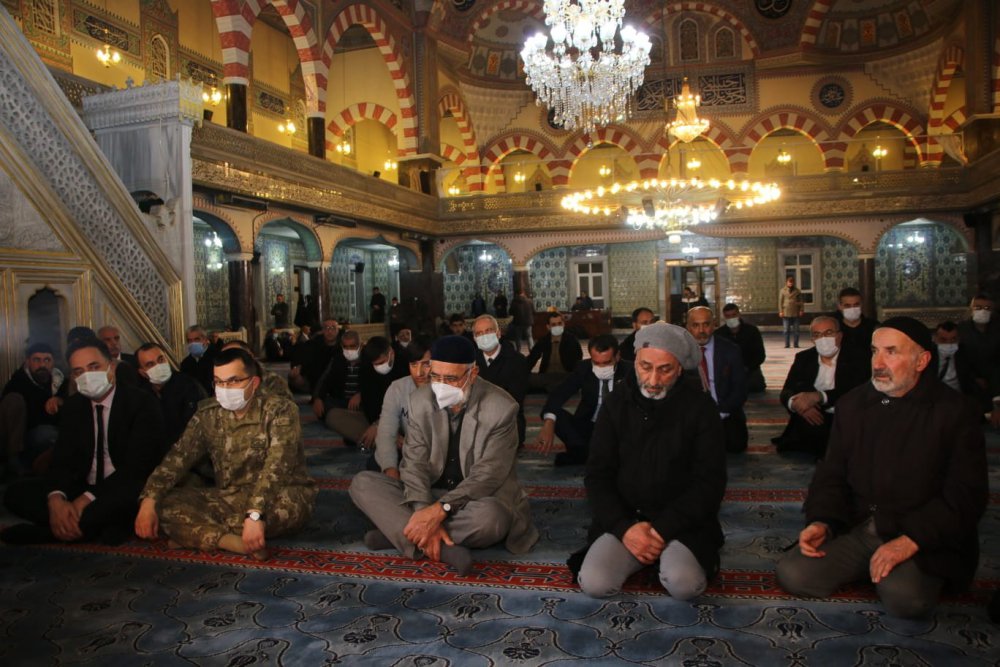 Elazığ’da Osman Paşa ve şehitleri anmak için mevlit programı düzenlendi