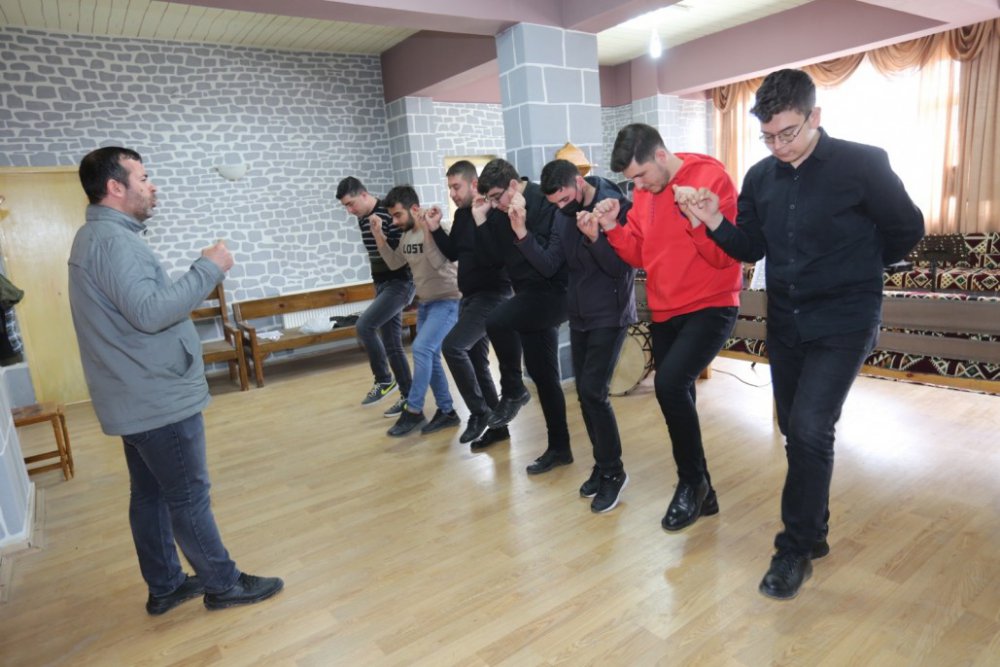 Elazığ Belediyesinden çocuk ve gençlere müzik eğitimi