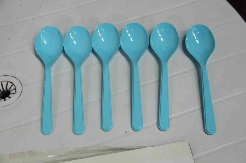 Doğada çözünerek bitkiye dönüşen plastik üretti