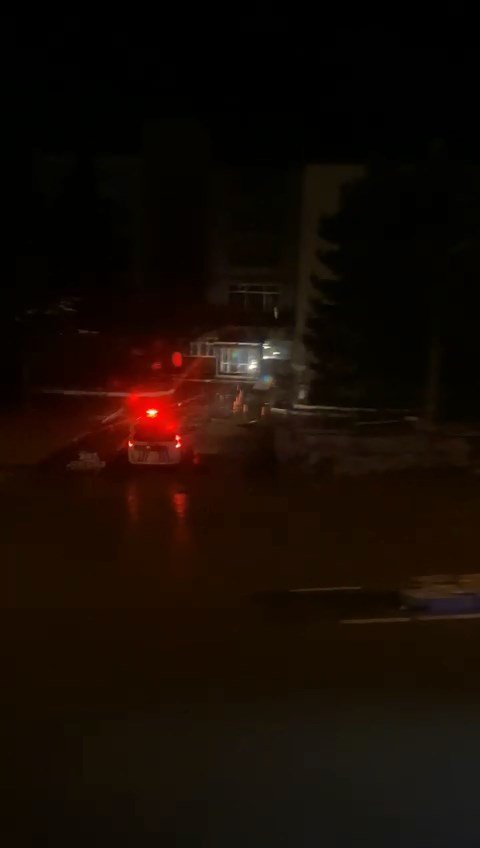 Atıl durumdaki hastane binası hırsızların hedefi oldu