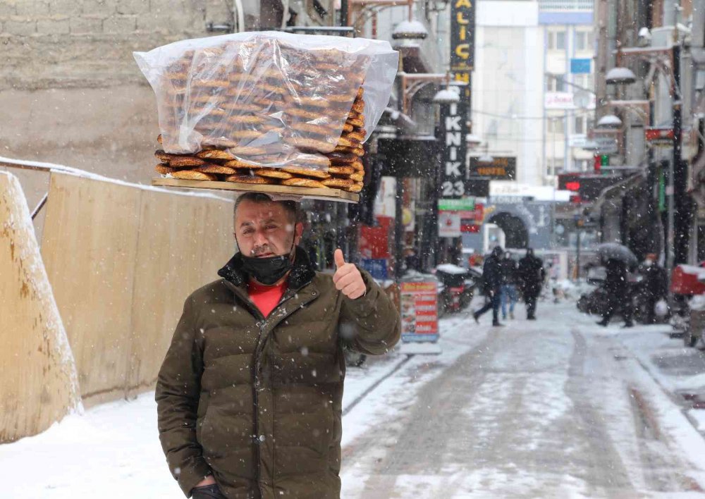 Elazığ ilkbaharda kışı yaşıyor