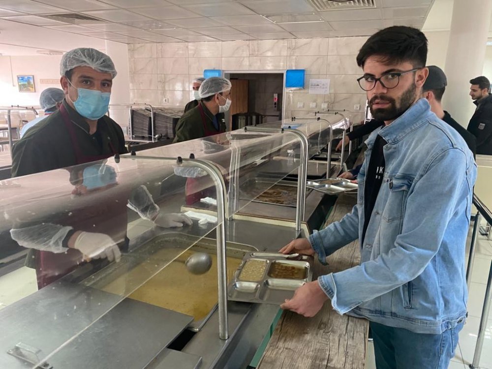 Elazığ’da üniversite öğrencilerine ‘Çanakkale menüsü’ dağıtıldı