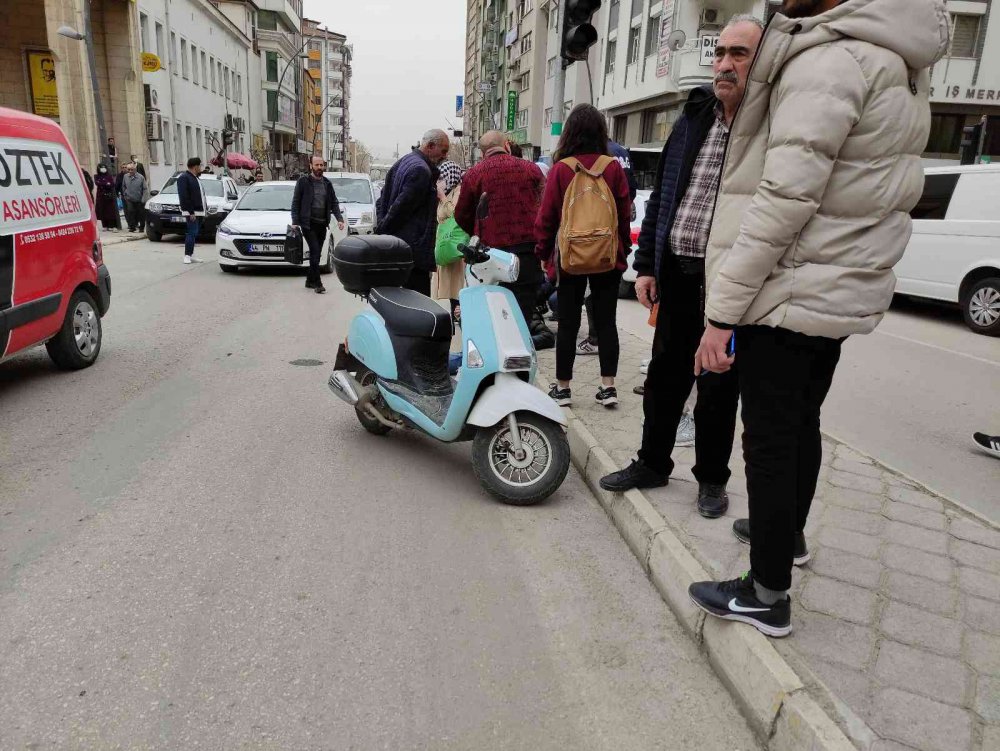 Kaza yapan sürücü; ’sınava girecektim’ diye hüngür hüngür ağladı