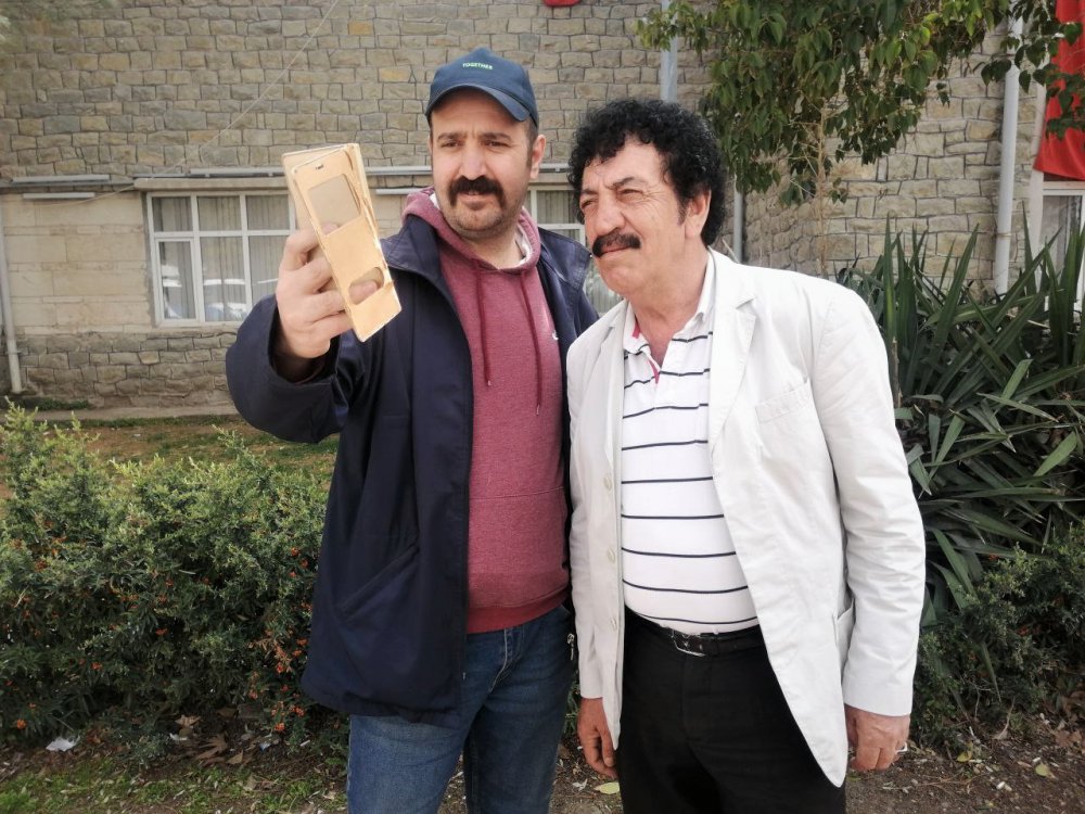 Görenler şoke oldu, ’Müslüm Gürses’ Elazığ sokaklarını turladı