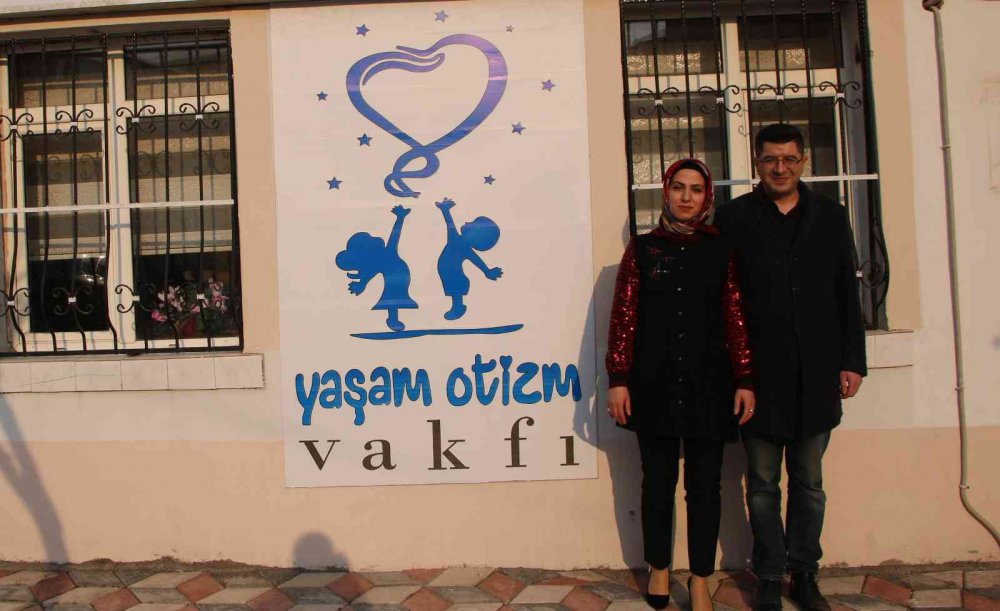 Evlatlarına otizm tanısı konulan çift, vakıf kurarak hayatlarını otizmli bireylere adadı