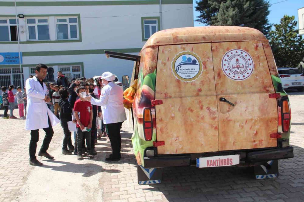 ‘Kantinbüs’ kantini bulunmayan köy okulları için yollarda