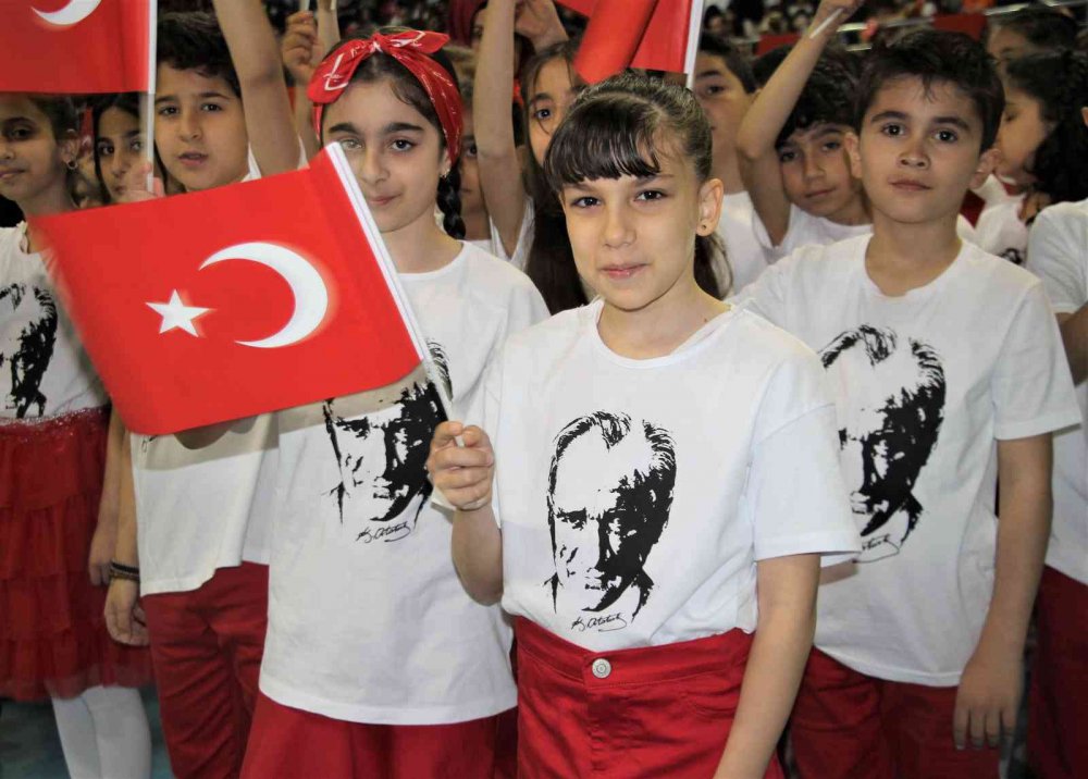 Şehrimizde 23 Nisan coşkuyla kutlandı