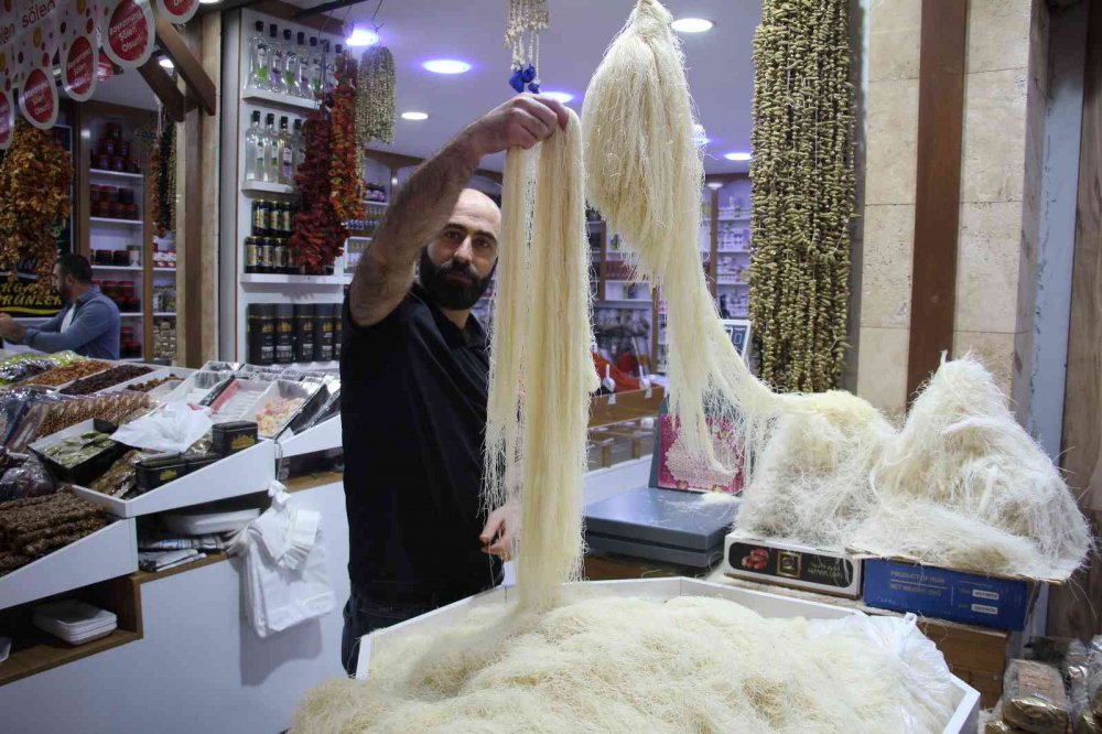 Kapalı Çarşı’da bayram yoğunluğu